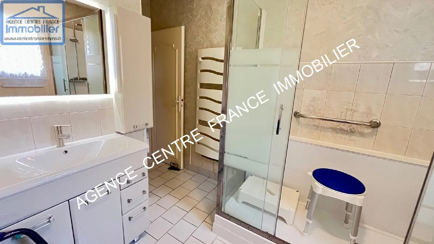  te koop huis La Chapelle-Saint-Ursin Cher 8