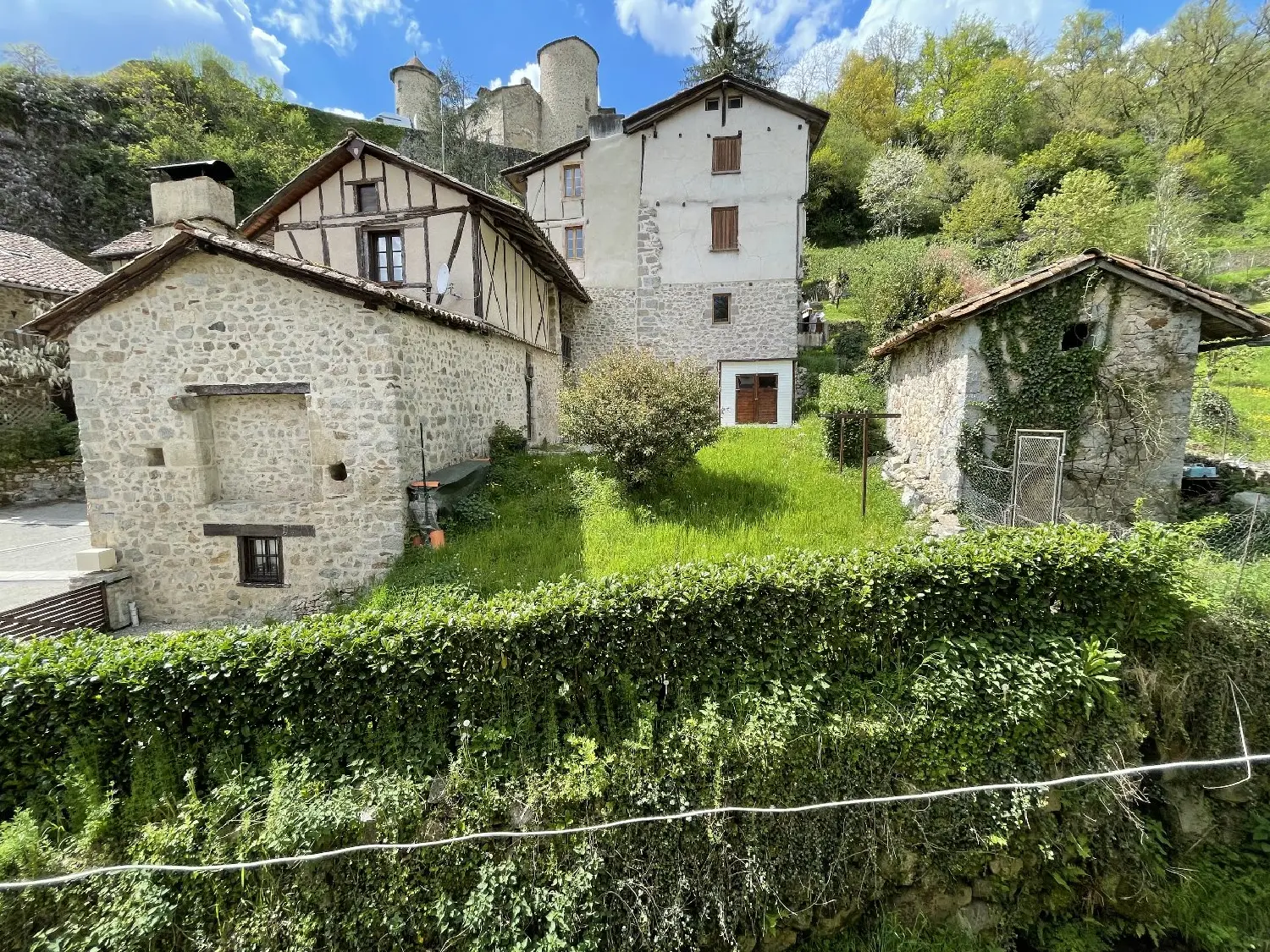  te koop huis Laroquebrou Cantal 1