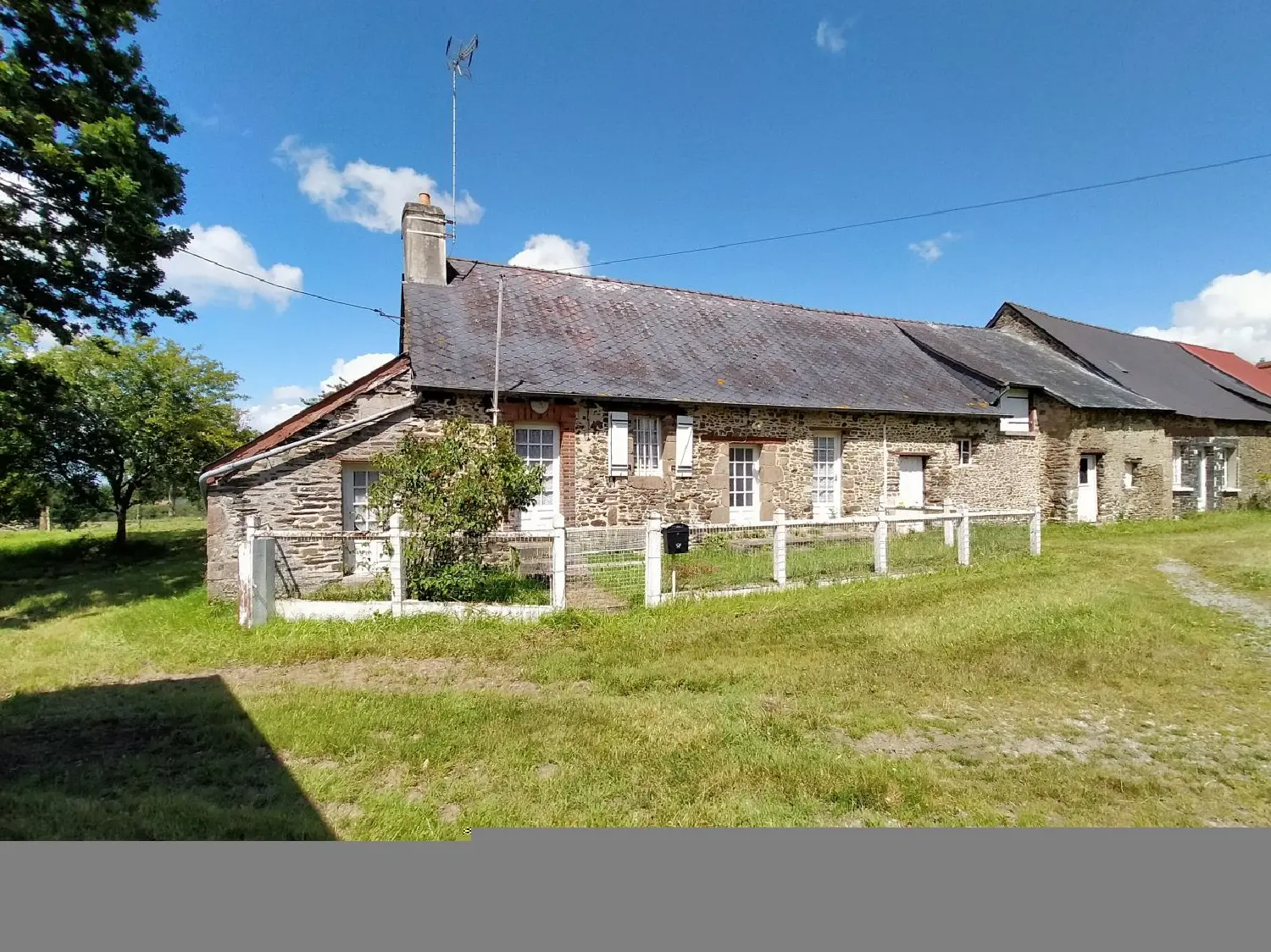  for sale house Les Chapelles Mayenne 1