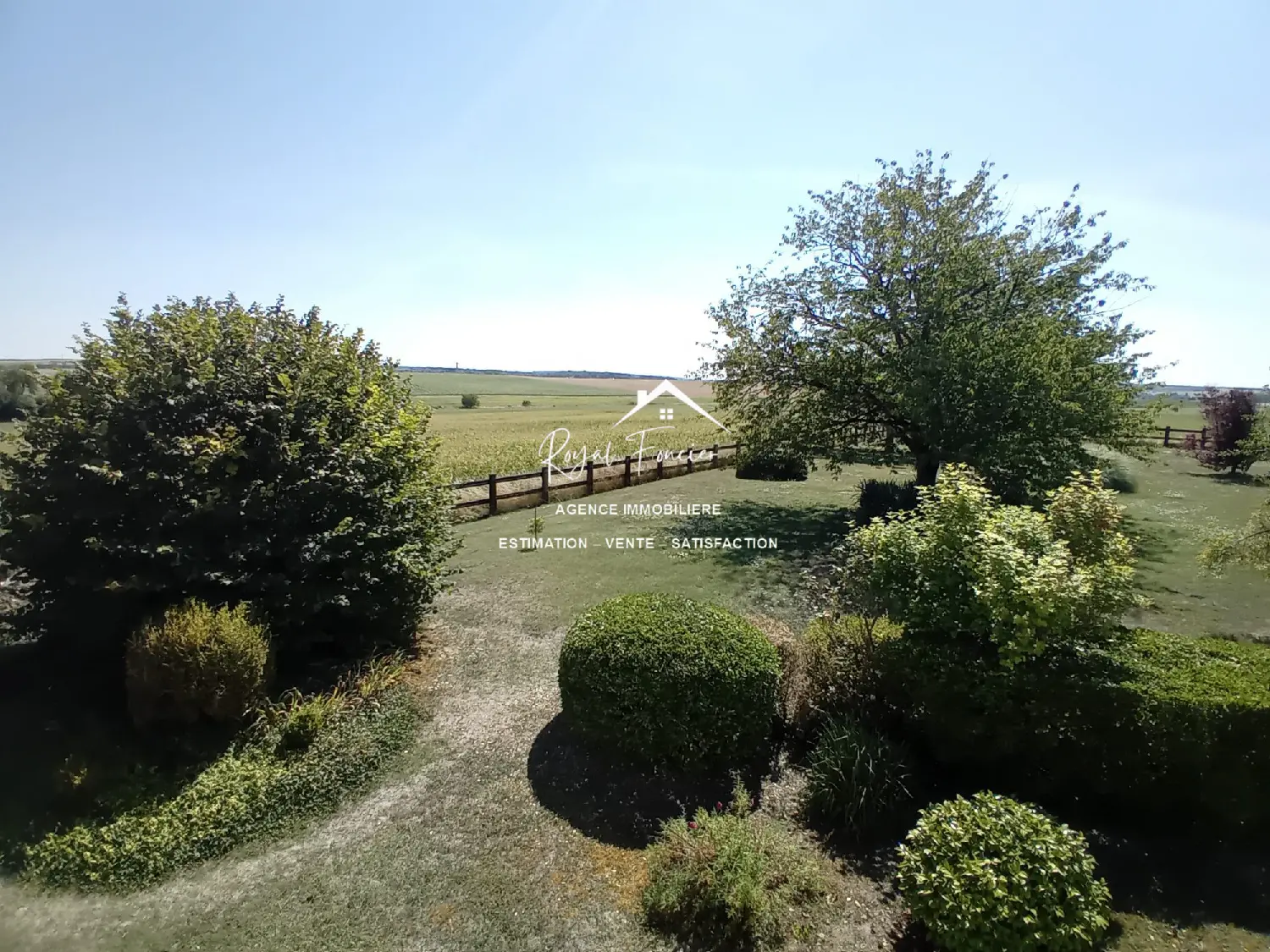  te koop huis Les Ormes Vienne 2