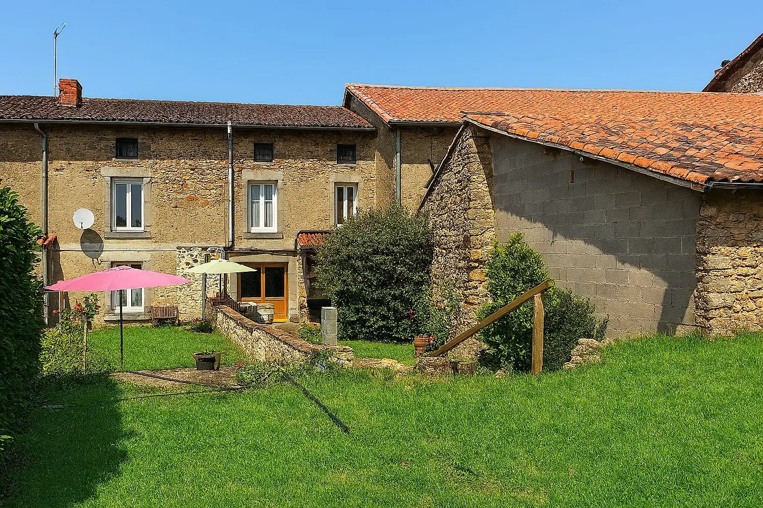  te koop huis Les Salles-Lavauguyon Haute-Vienne 1