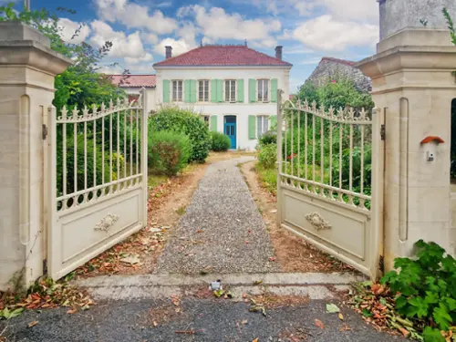 Loulay Charente-Maritime huis foto 7120372