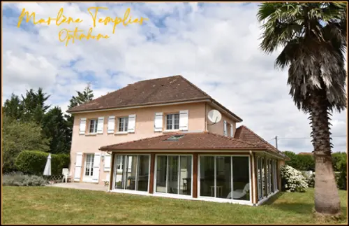 Lucq-de-Béarn Pyrénées-Atlantiques huis foto 7119590