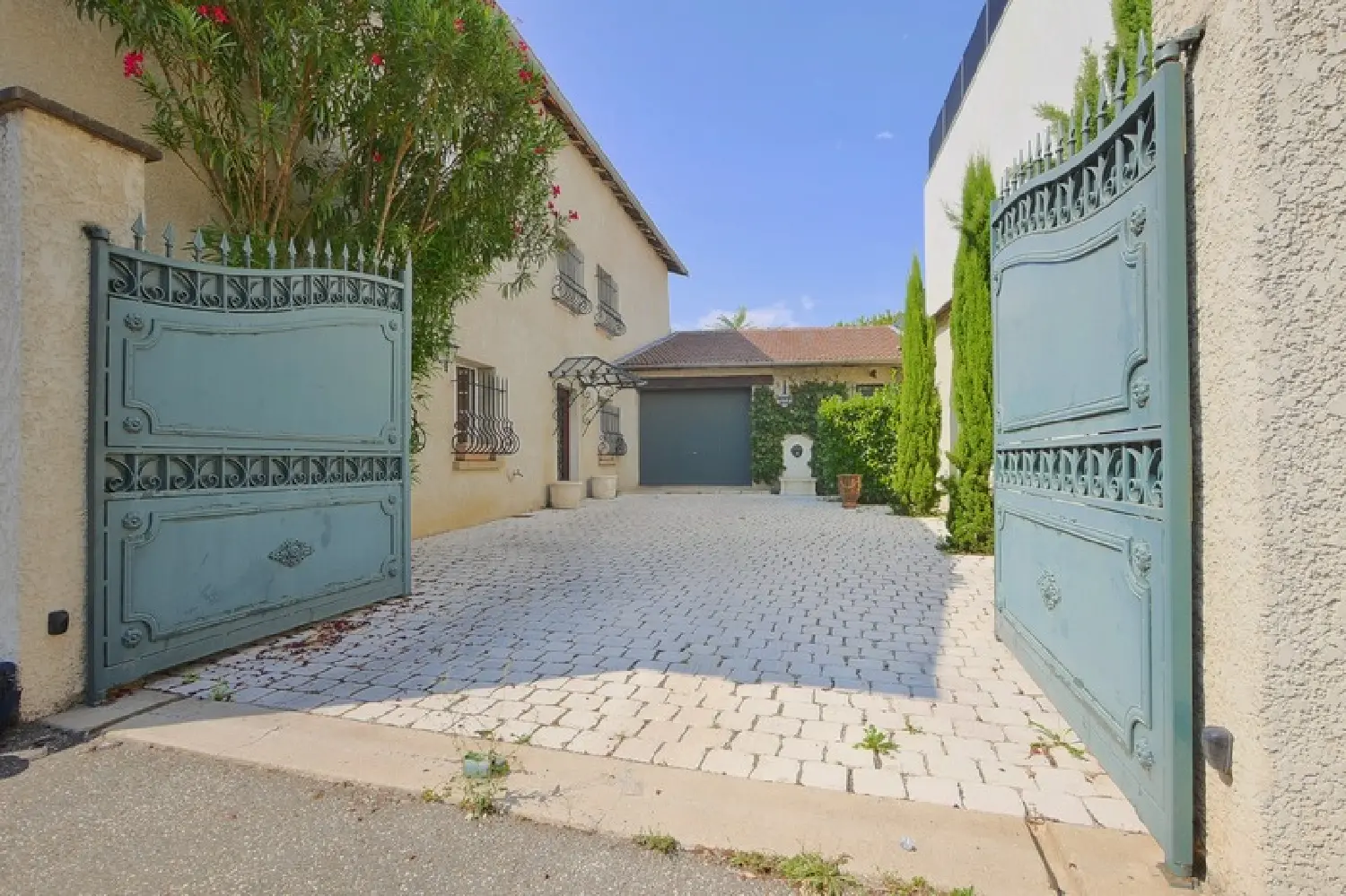  te koop huis Mions Rhône 2