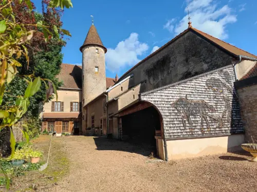 Moulins-Engilbert Nièvre huis foto