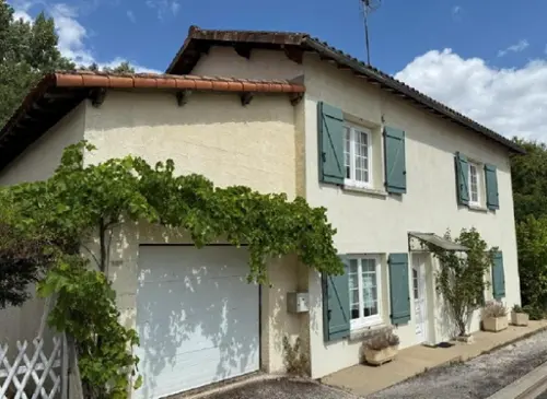 Ruffec Charente huis foto 7121571