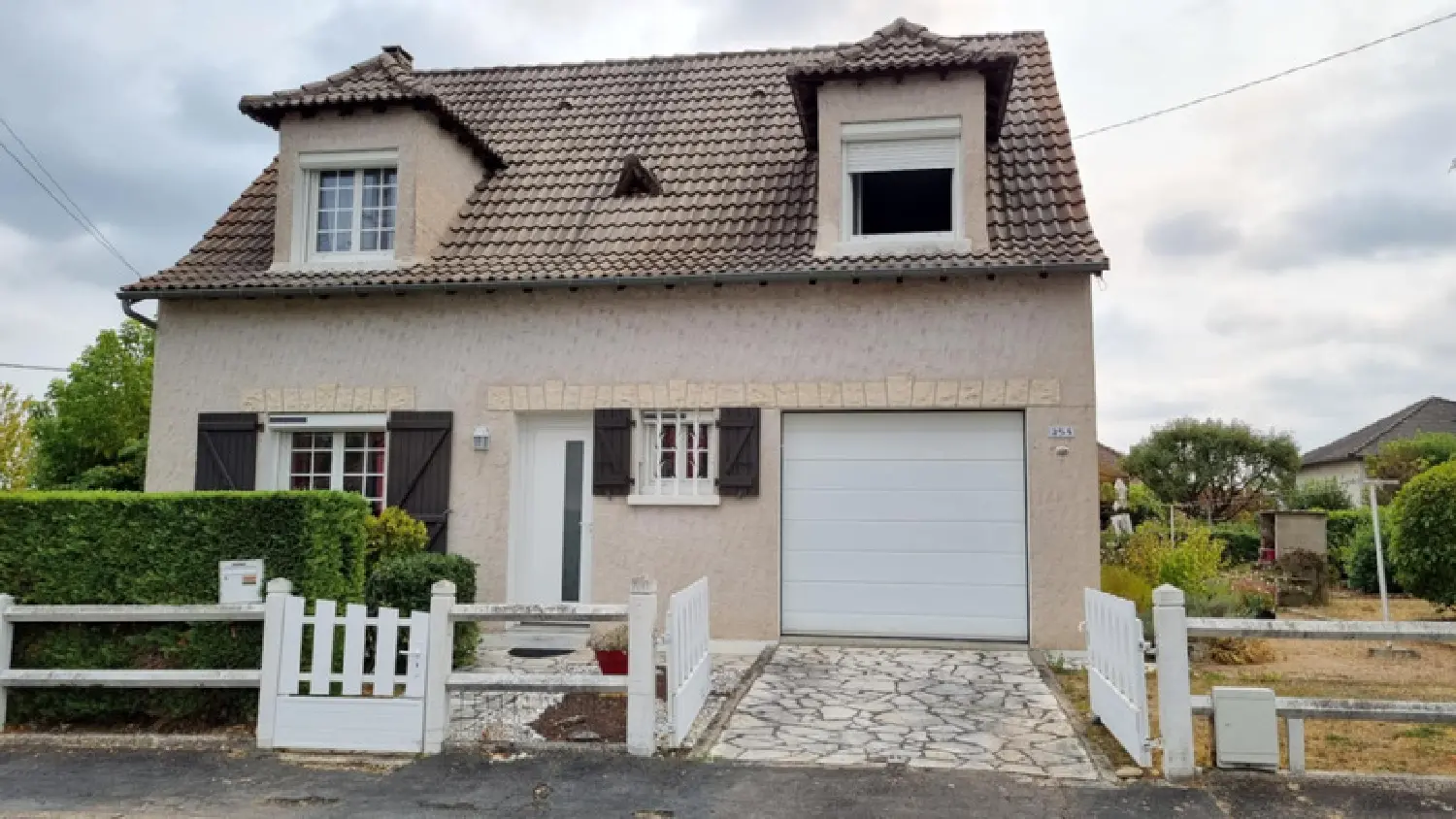  te koop huis Saint-Pantaléon-de-Larche Corrèze 1