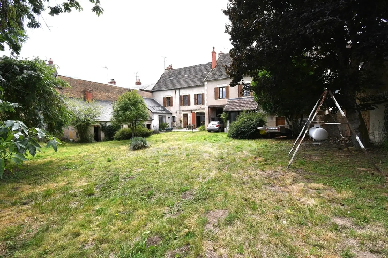  en venta casa Saint-Saulge Nièvre 1