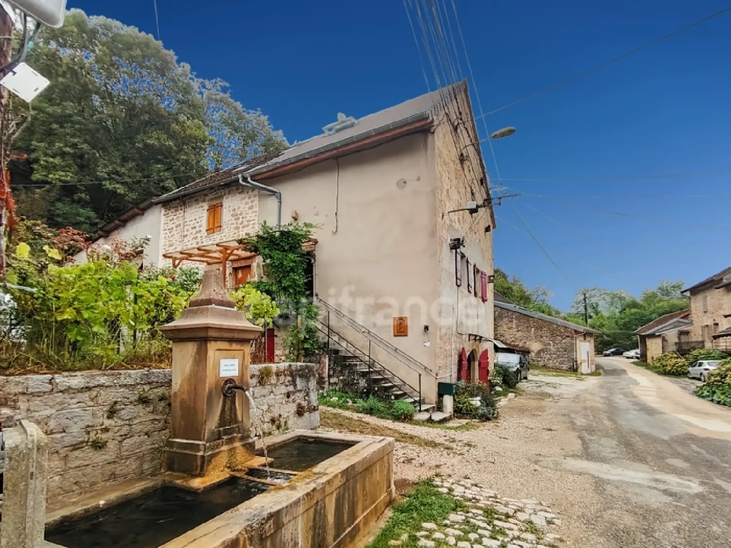  te koop huis Sainte-Agnès Jura 1