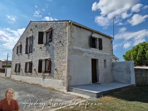 Surgères Charente-Maritime huis foto 7127324