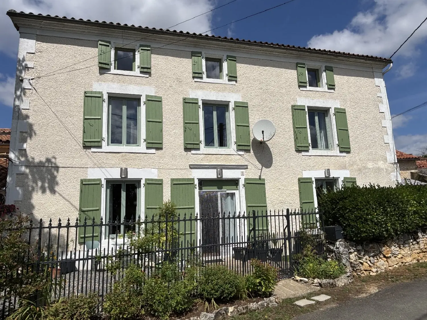  kaufen Haus Ventouse Charente 1