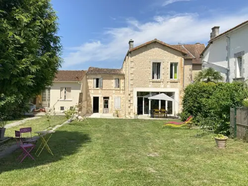 Saint-Hilaire Charente herenhuis foto 7120462