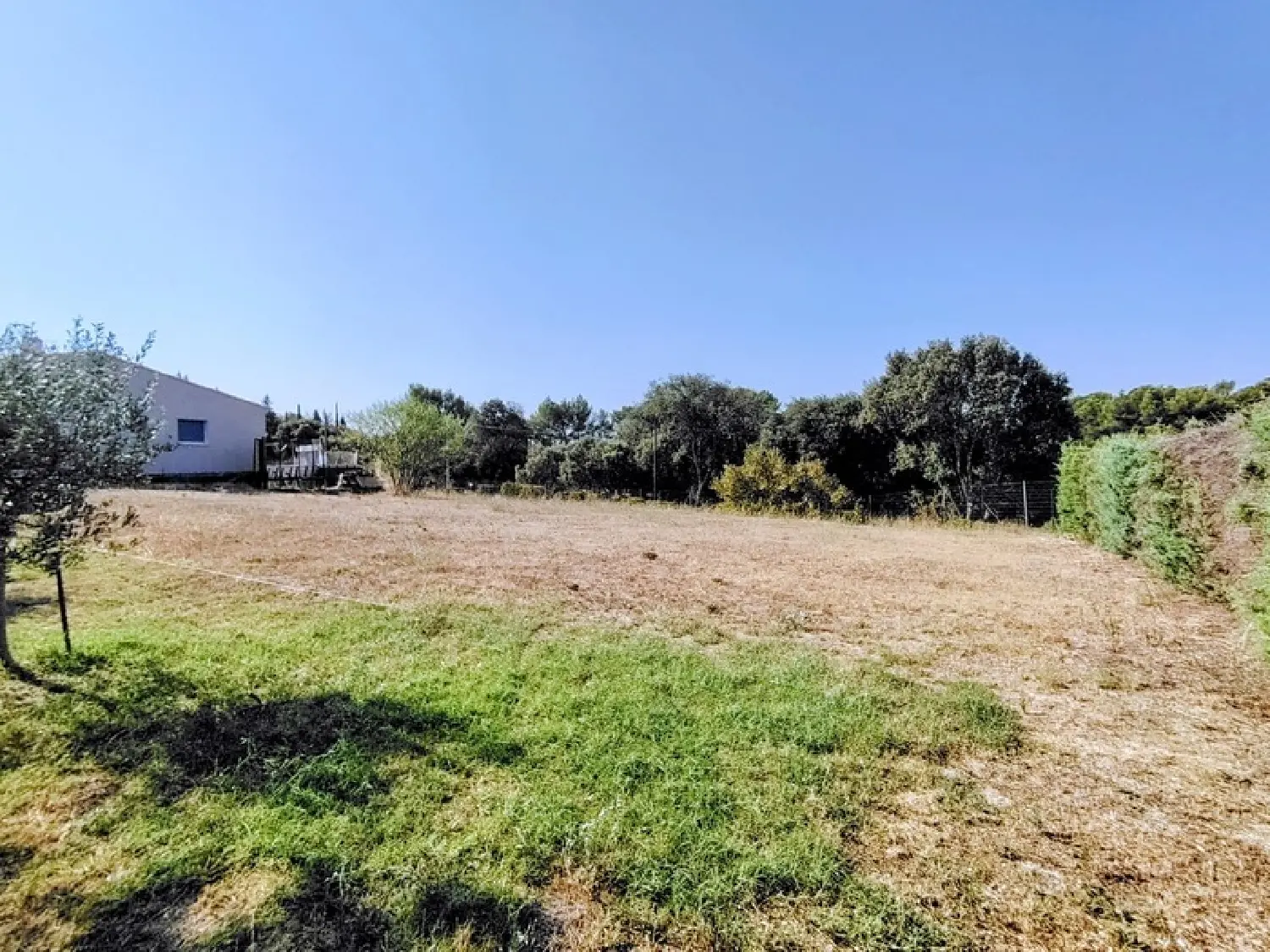  te koop terrein La Bastidonne Vaucluse 1