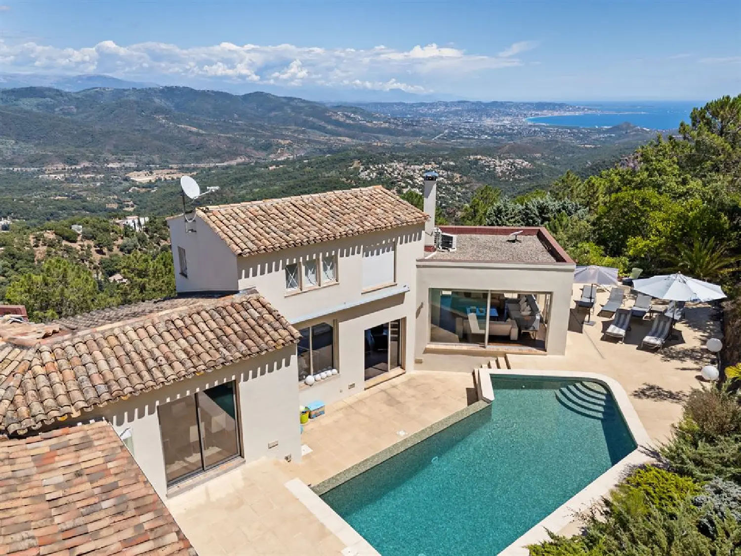  for sale villa Bagnols-en-Forêt Var 2