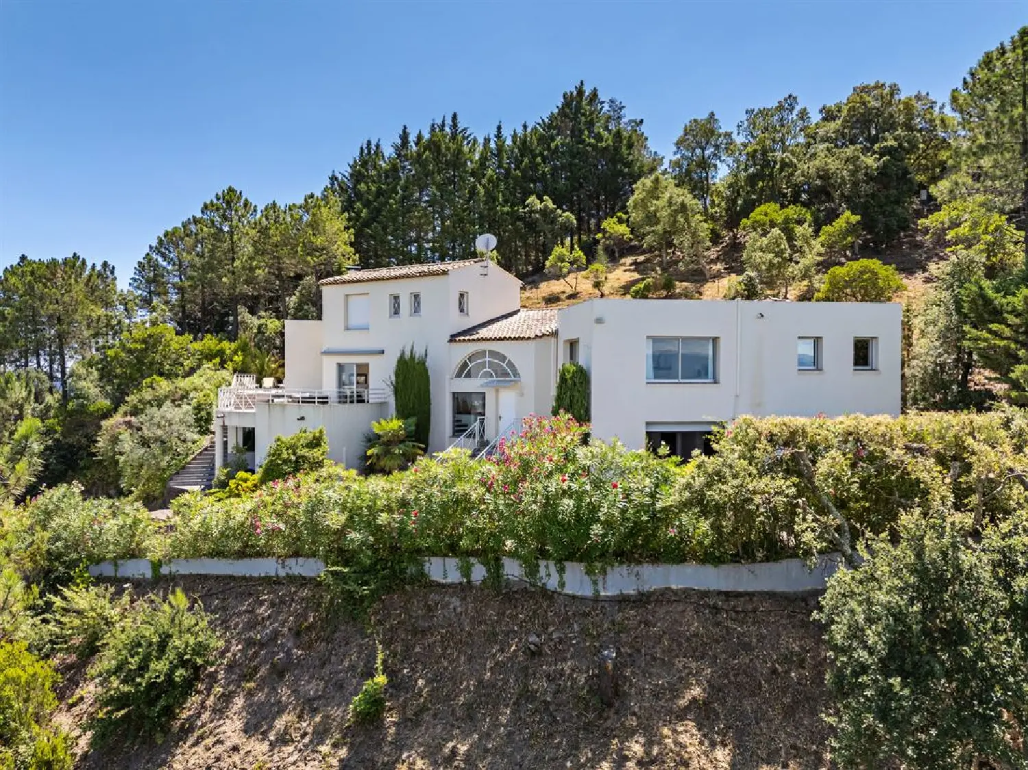  for sale villa Bagnols-en-Forêt Var 3