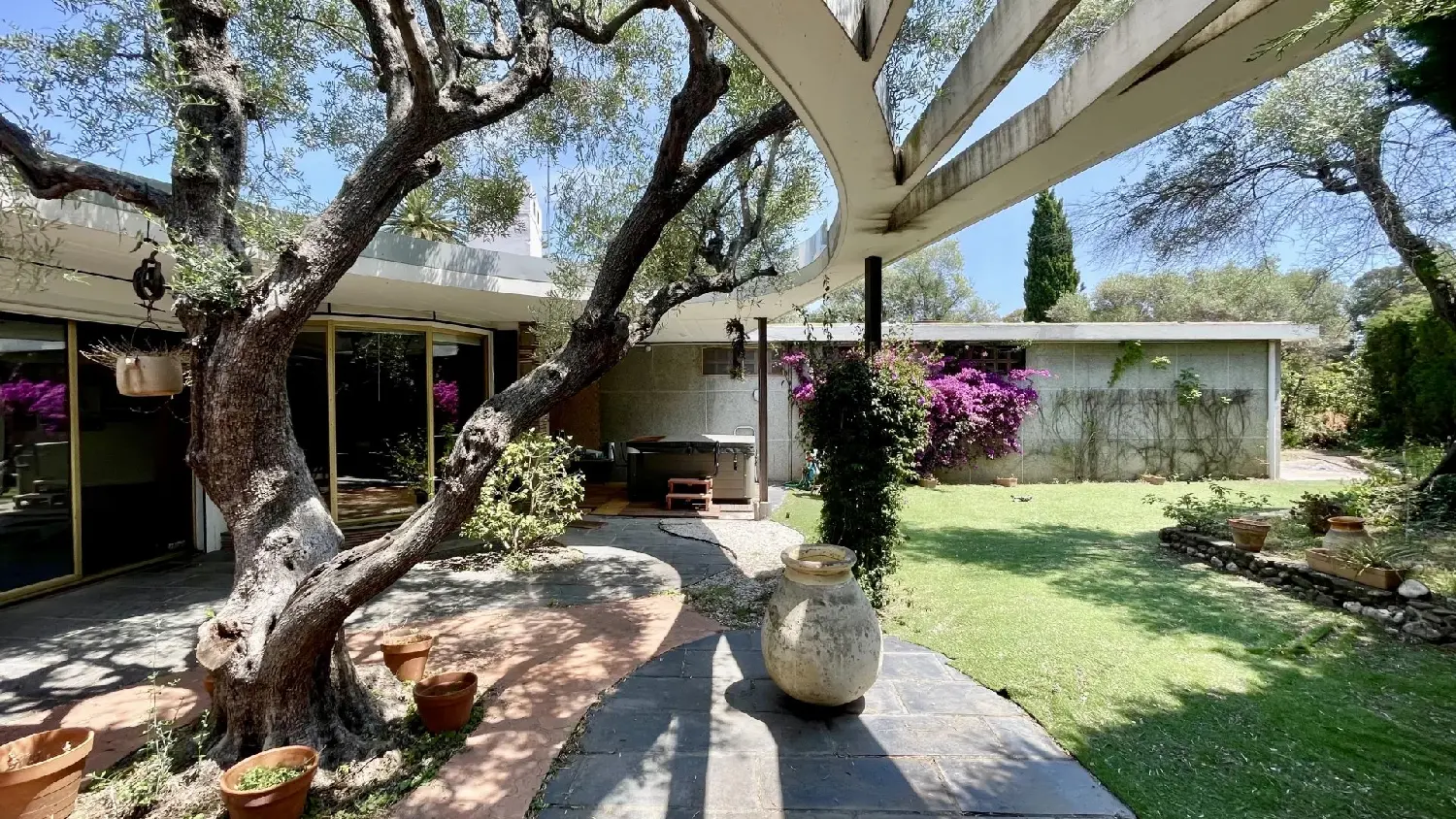  for sale villa Juan-les-Pins Alpes-Maritimes 2