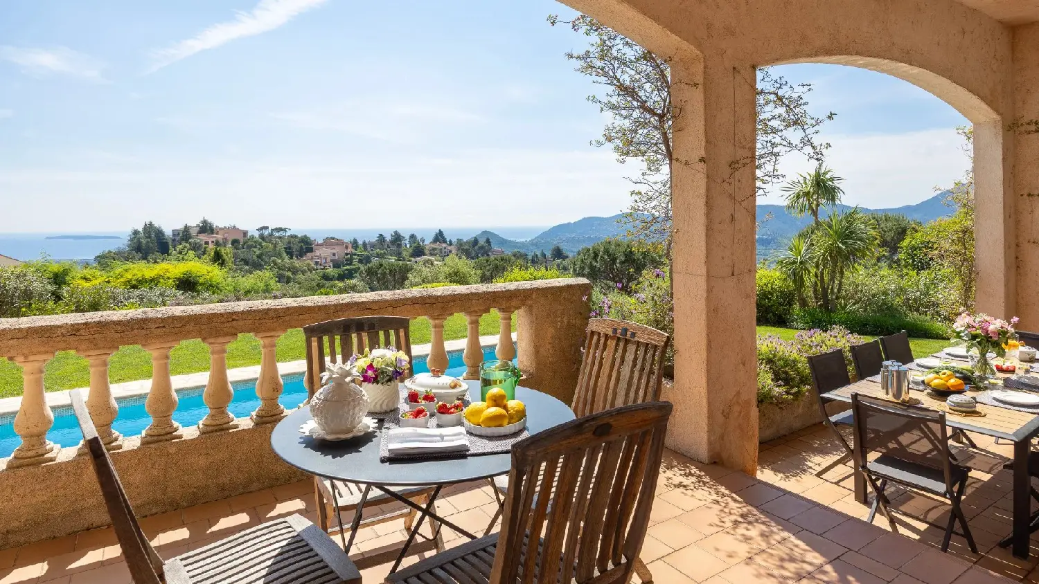  te koop villa Mandelieu-la-Napoule Alpes-Maritimes 1