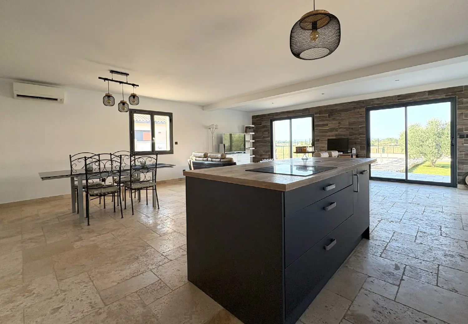  te koop villa Meynes Gard 8