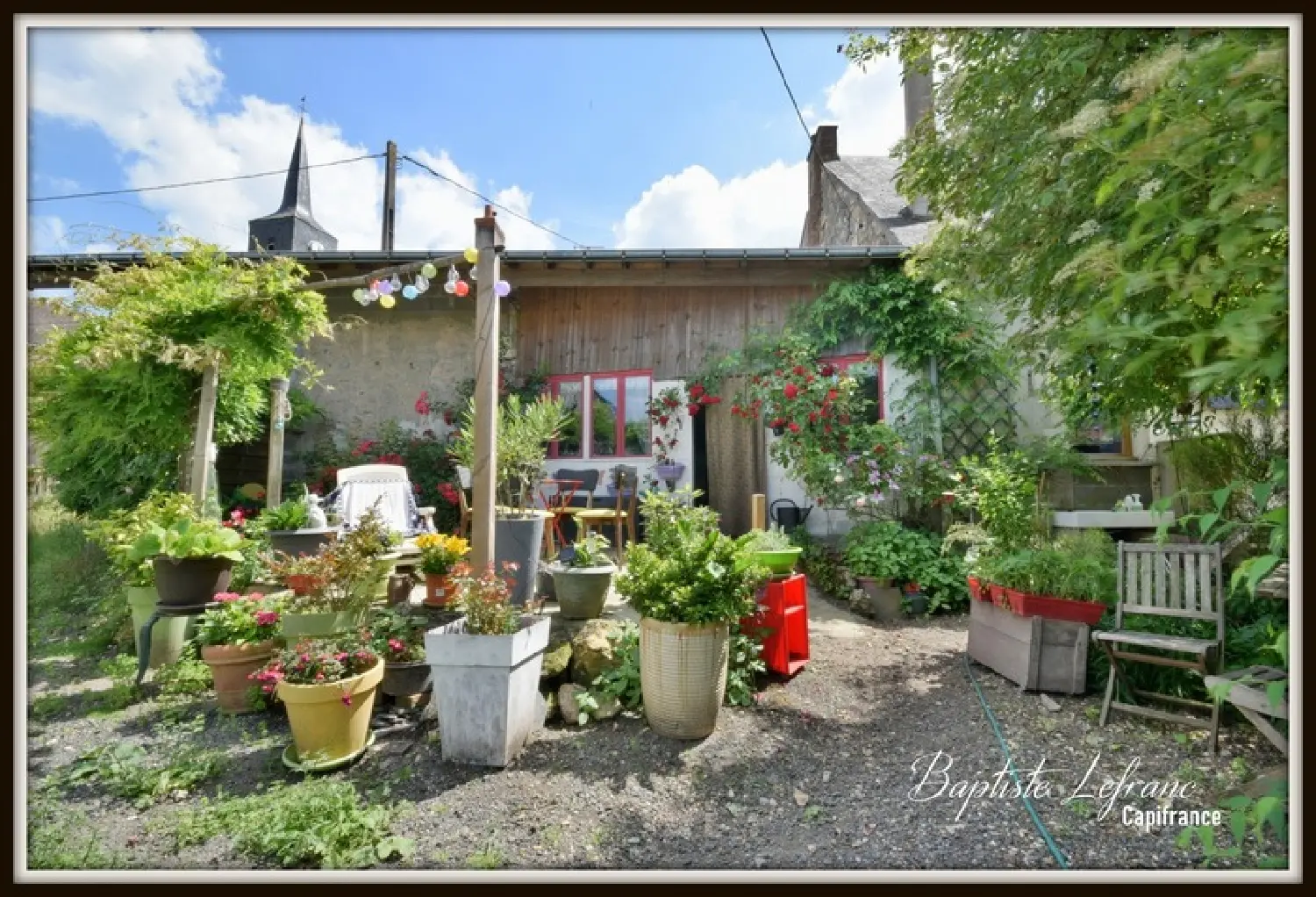 te koop dorpshuis Broc Maine-et-Loire 1