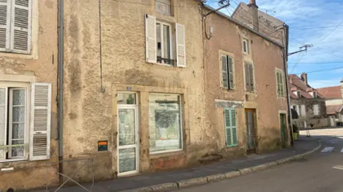 L'Isle-sur-Serein Yonne dorpshuis foto 7122915