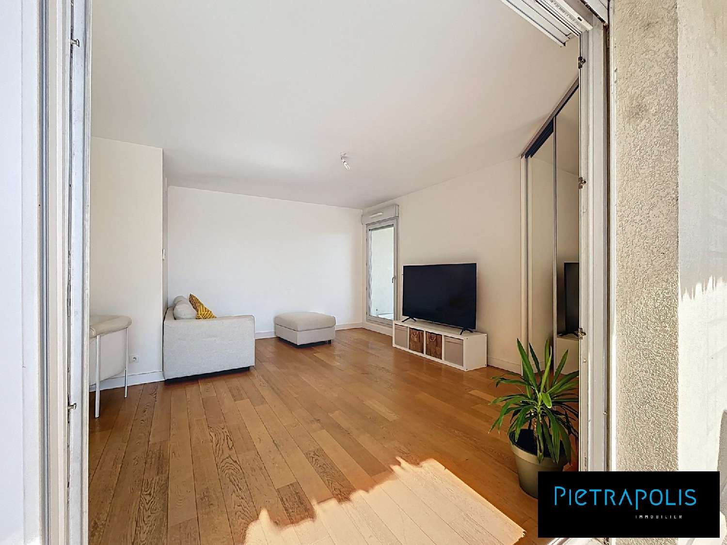  for sale apartment Lyon 7e Arrondissement Rhône 8