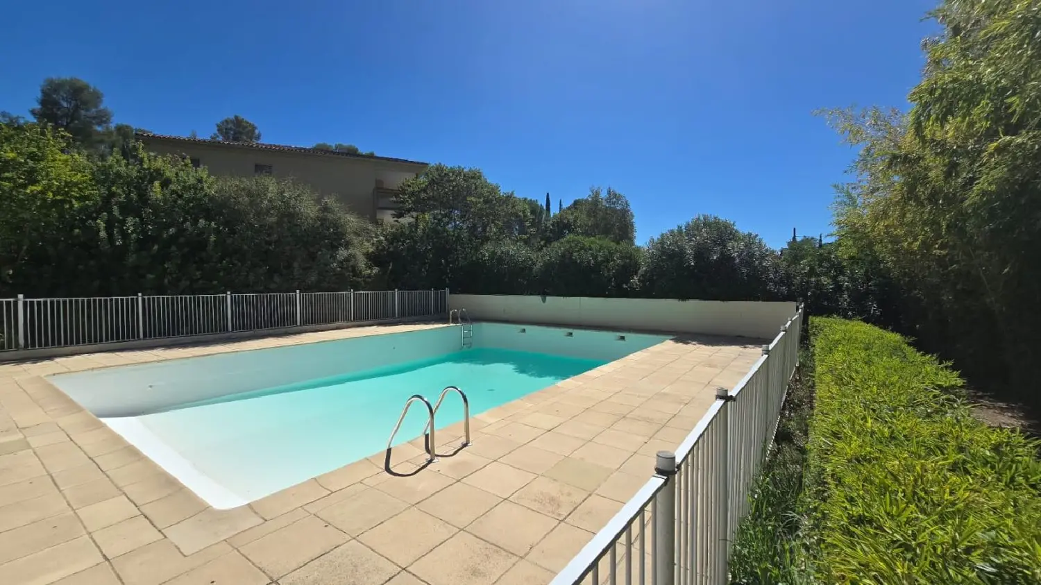  kaufen Wohnung/ Apartment Nîmes Gard 2
