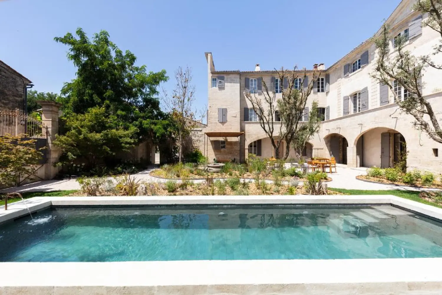  for sale castle Arles Bouches-du-Rhône 1