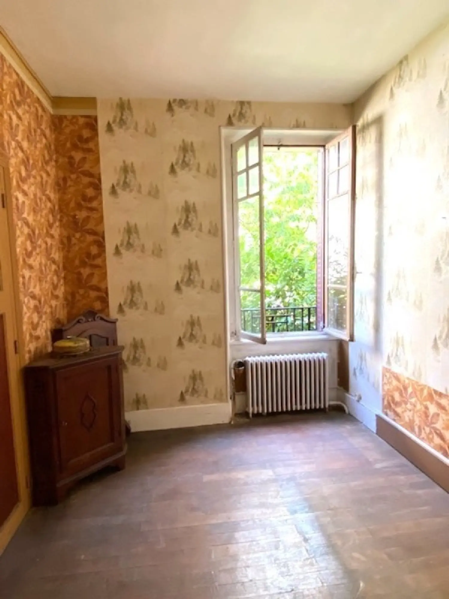  te koop stadshuis Lons-le-Saunier Jura 4