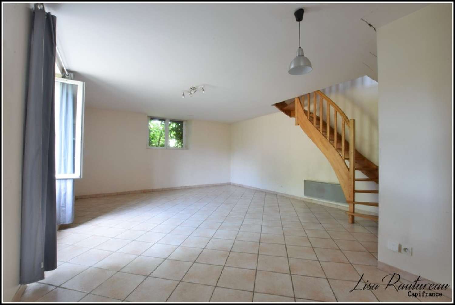  à vendre maison de ville Montaigu Vendée 2