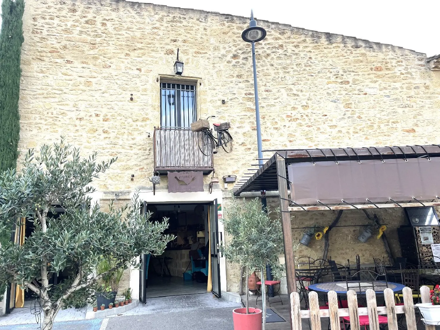  te koop bedrijfsruimte/ kantoor Aigues-Vives Gard 3