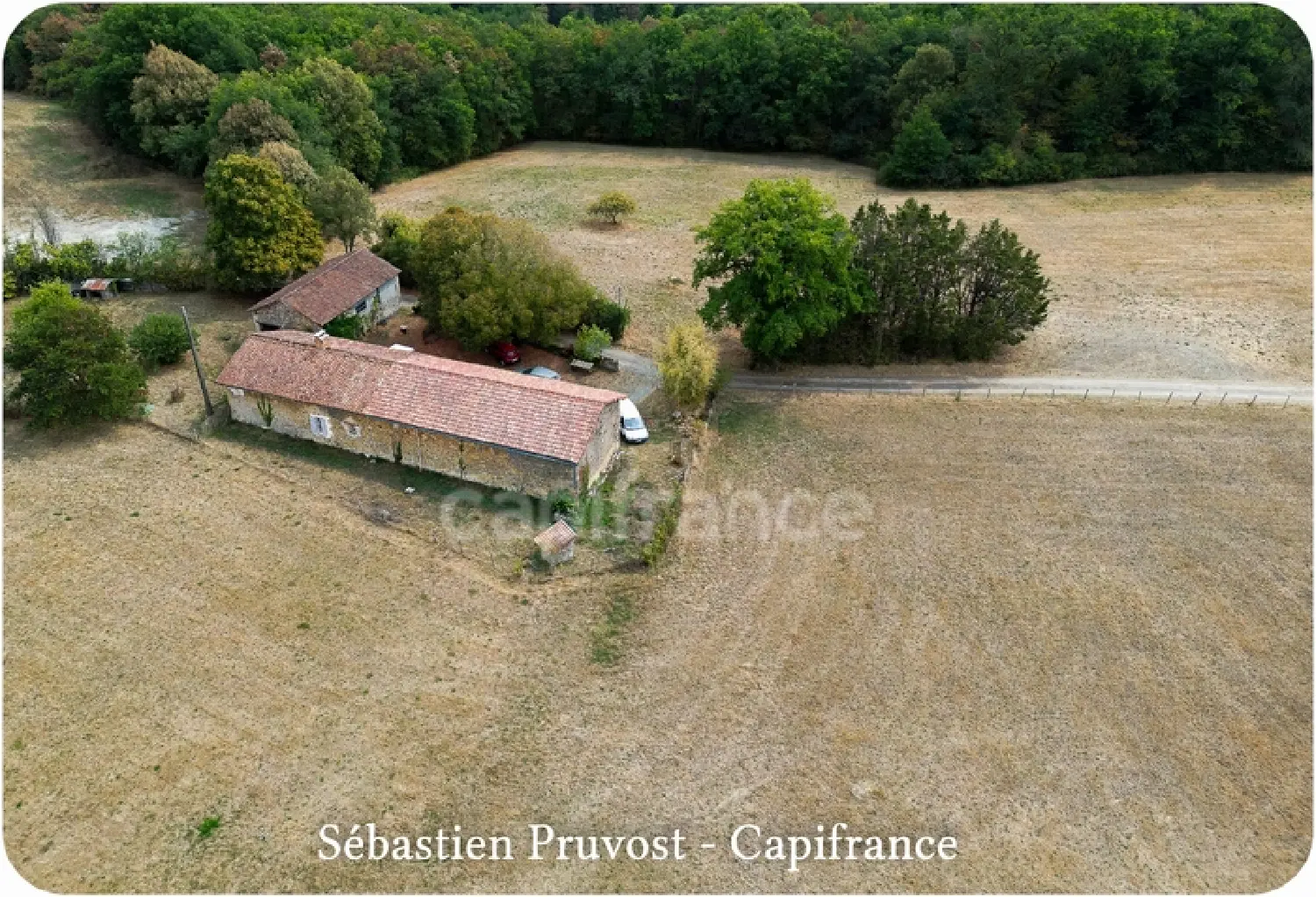  te koop landgoed Saint-Jean-de-Côle Dordogne 1