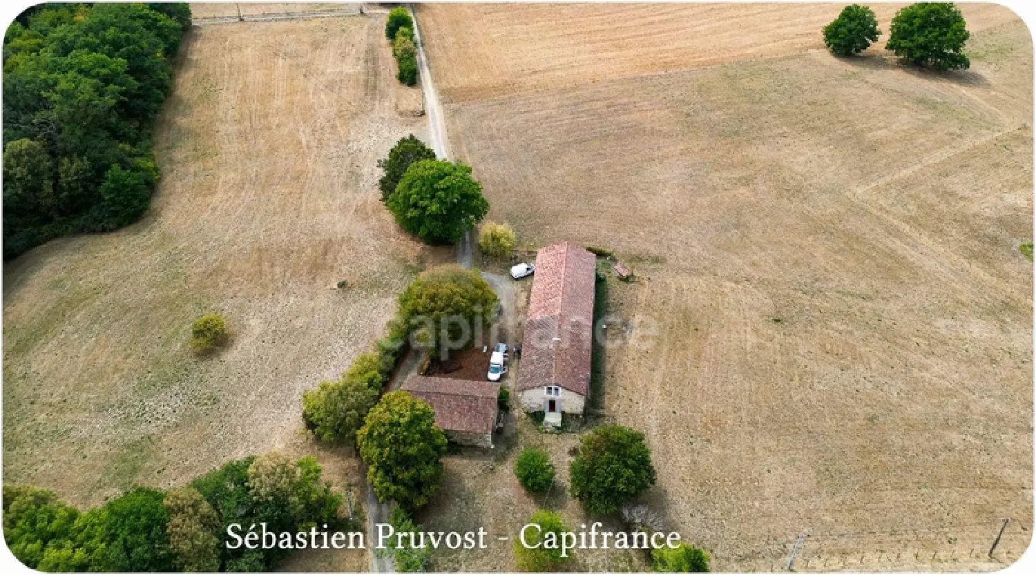  te koop landgoed Saint-Jean-de-Côle Dordogne 2