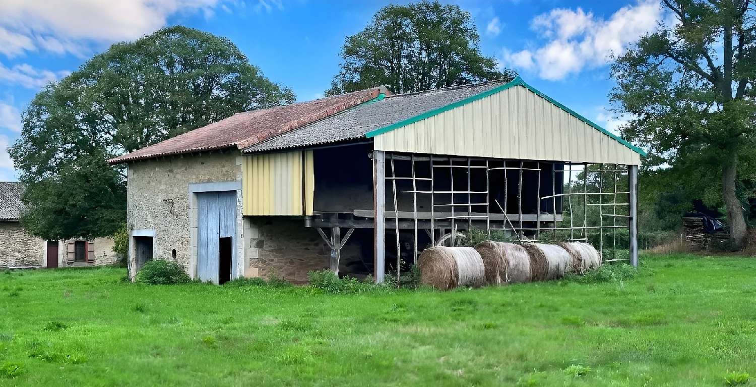  te koop landgoed Saint-Maurice-des-Lions Charente 2