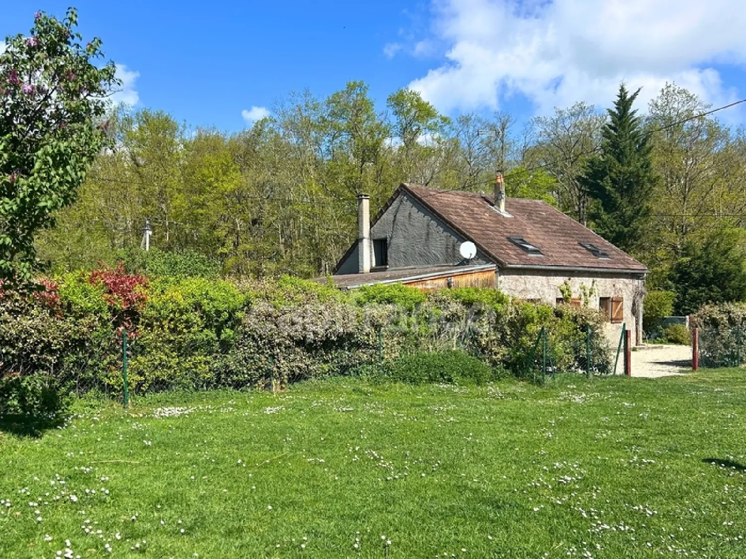  te koop boerderij Brugheas Allier 1