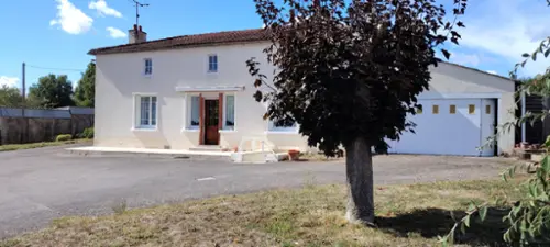 Louin Deux-Sèvres boerderij foto 7134047