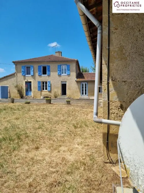 Seissan Gers farm foto 7128693