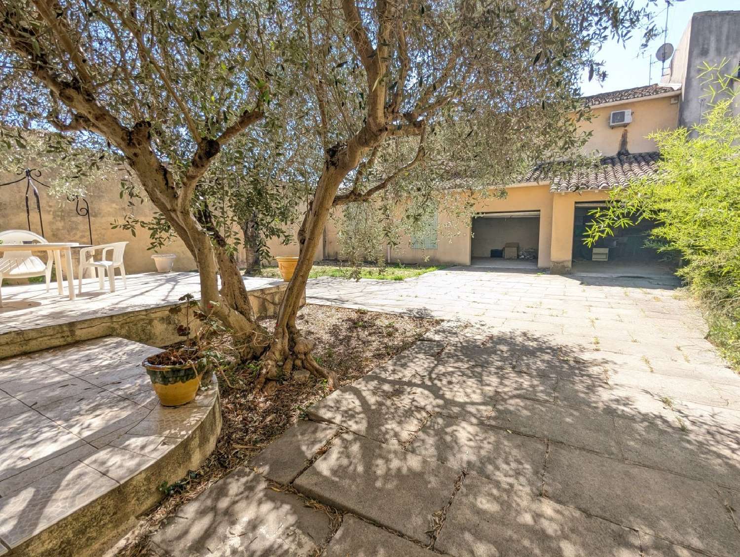  for sale house Aigues-Vives Gard 1