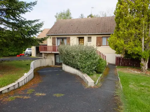 Ainay-le-Château Allier house foto 7135406