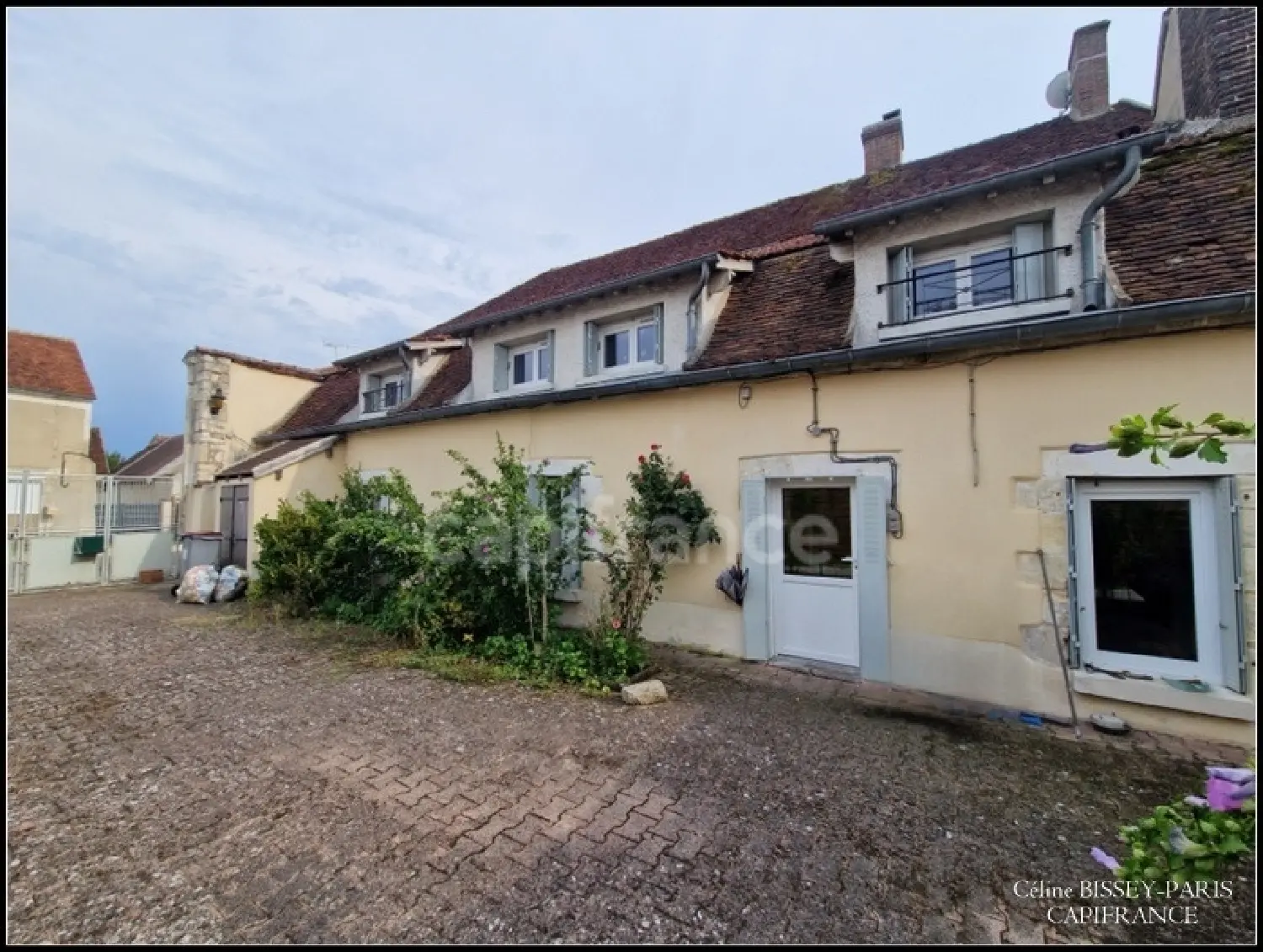  te koop huis Bassou Yonne 1