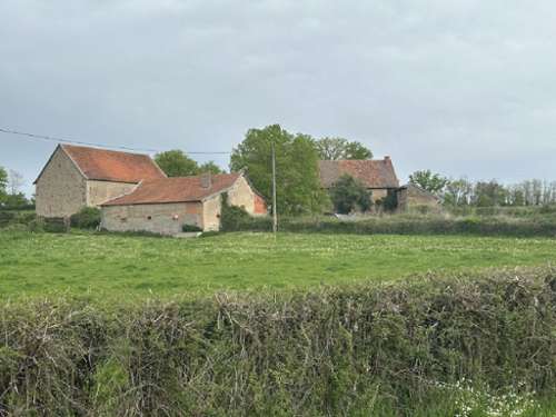 Bourg-le-Comte Saône-et-Loire huis foto 7137332