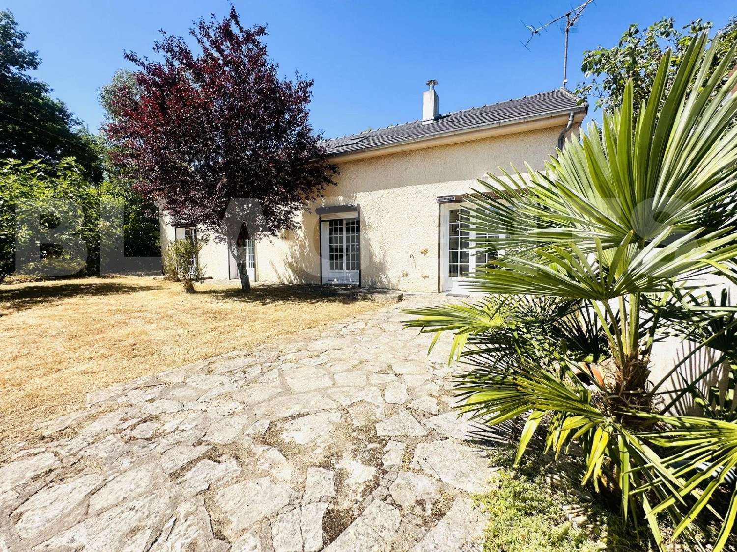  te koop huis Brion Yonne 1