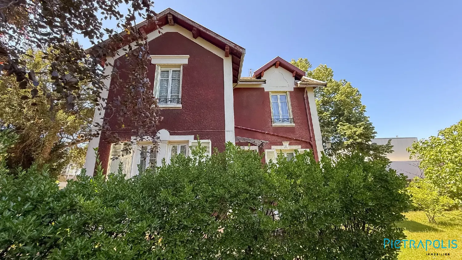 te koop huis Bron Rhône 2