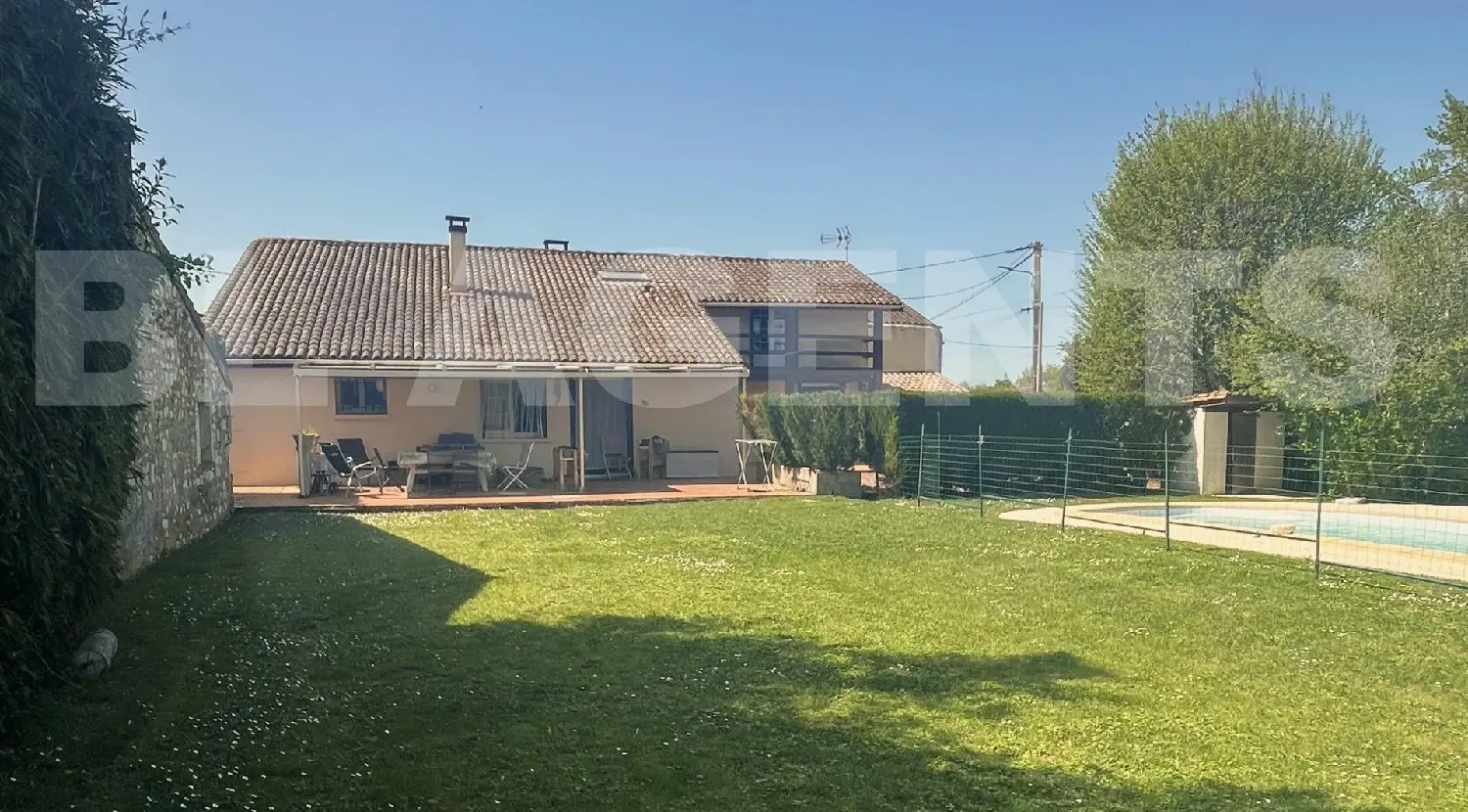 en venta casa Cars Gironde 1