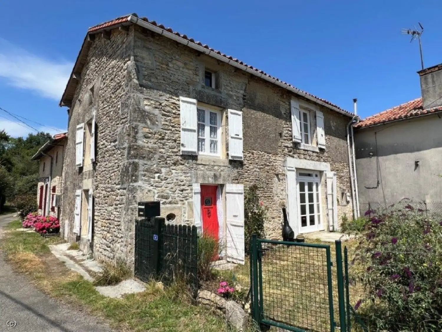  à vendre maison Champagne-Mouton Charente 2