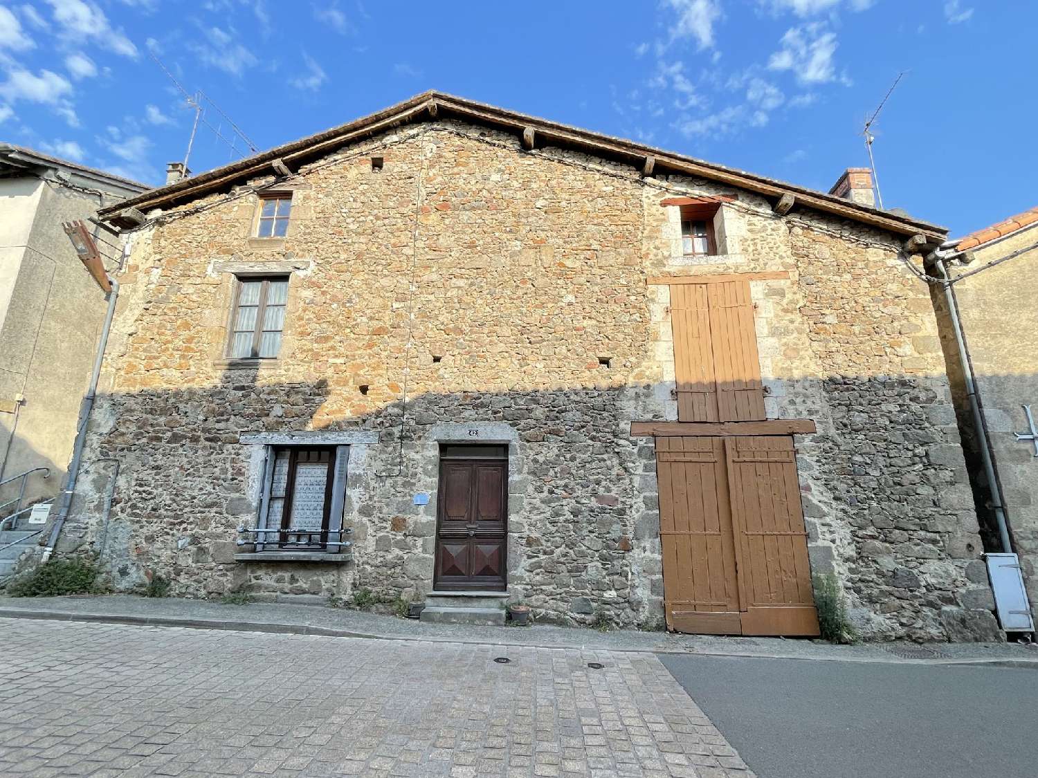  for sale house Confolens Charente 1