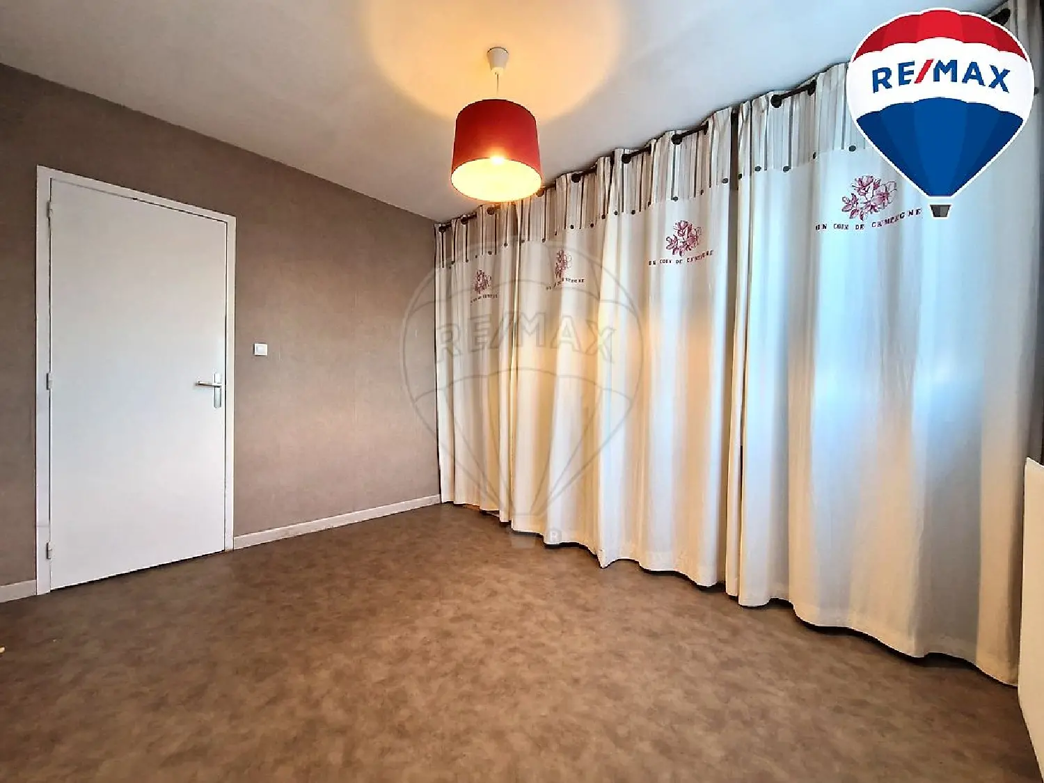  for sale house Fussy Cher 7