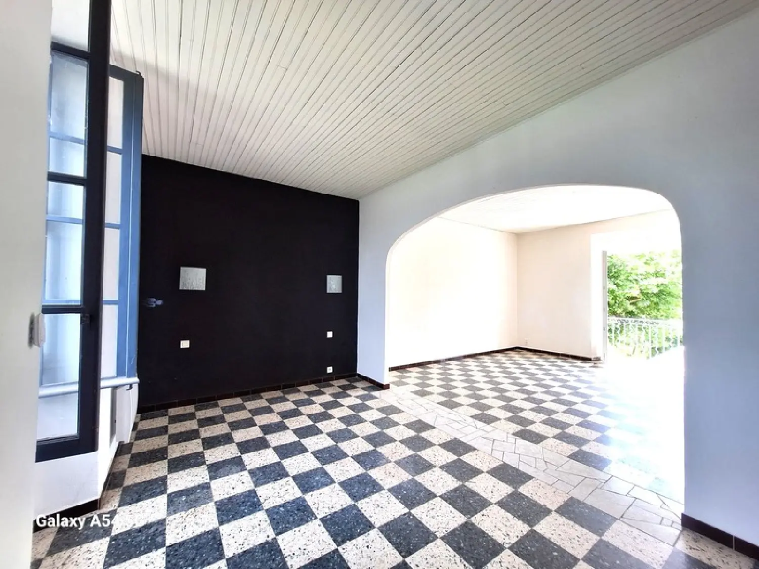  for sale house L'Isle-sur-la-Sorgue Vaucluse 2