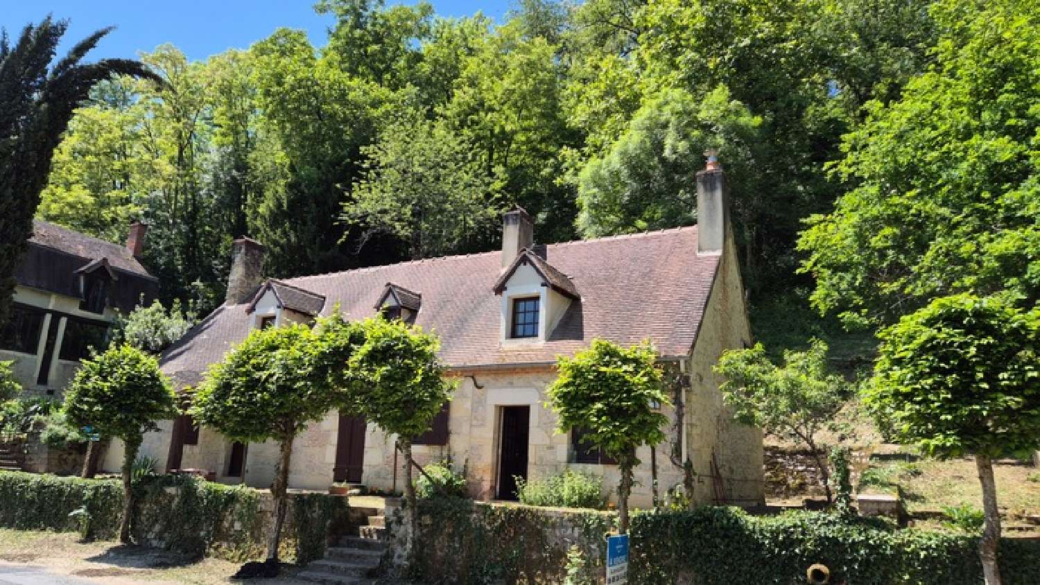  te koop huis La Chapelle-Hugon Cher 2