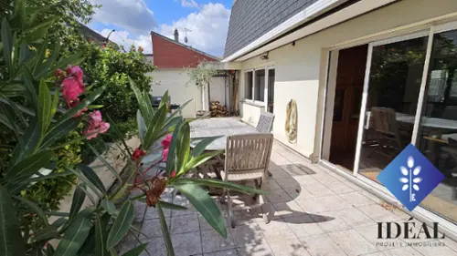 La Courneuve Seine-Saint-Denis Haus Bild 7134471