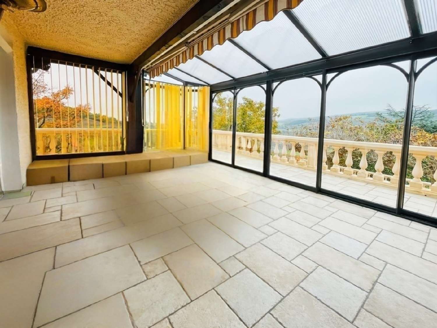  te koop huis La Roche-Vineuse Saône-et-Loire 4